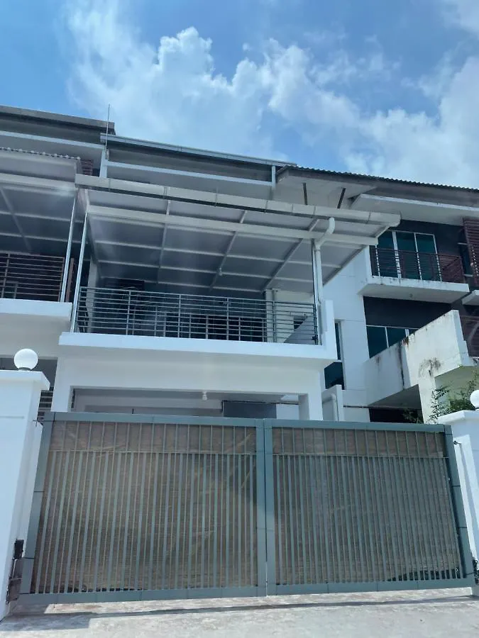 Homestay Balik Pulau 0*,